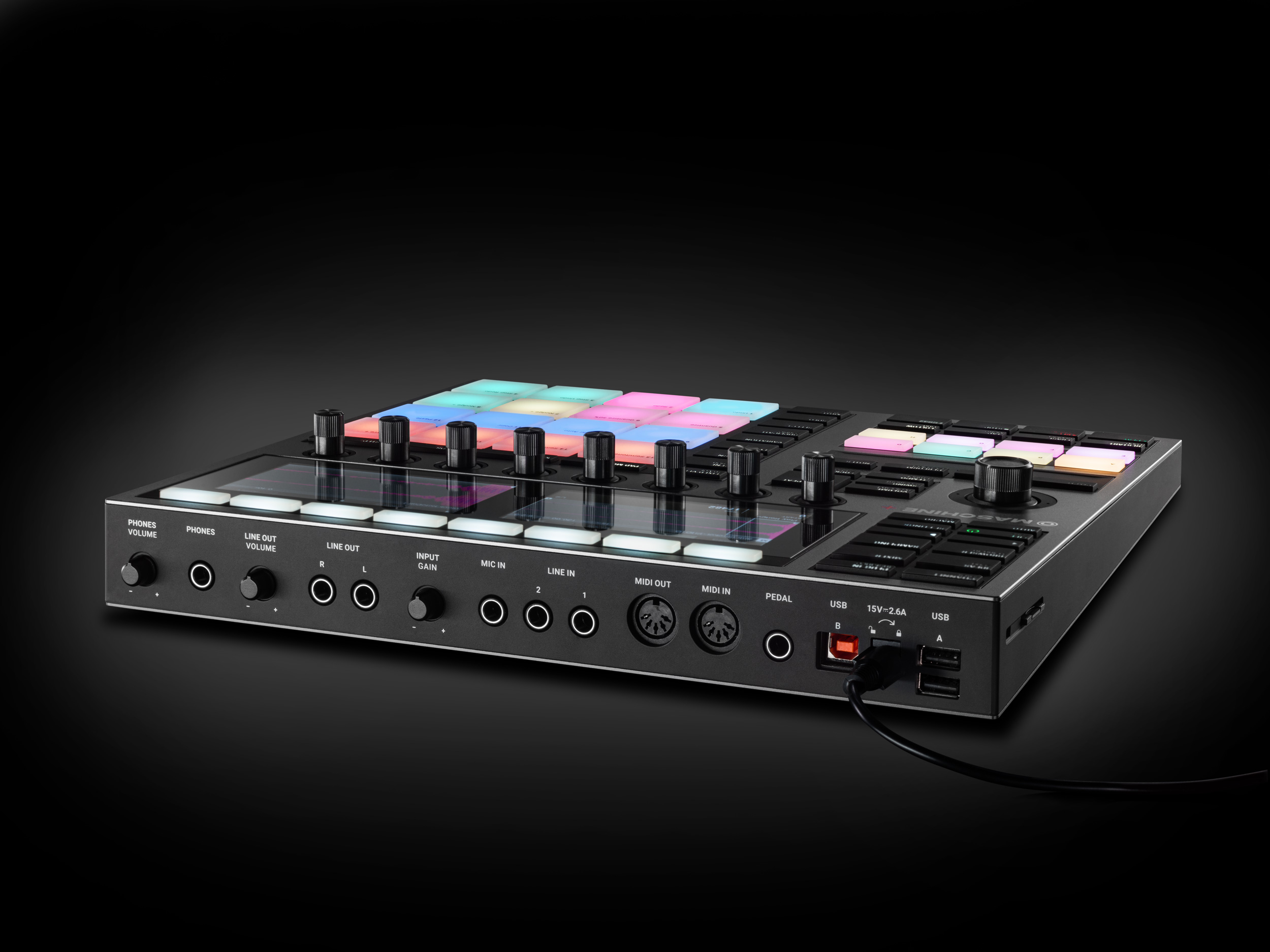 Maschine-Plus-angle-03